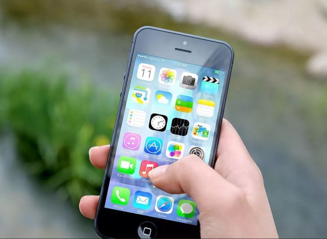 Apple, Google şi Meta, verificate de Comisia Europeană. Pentru ce sunt suspectate companiile