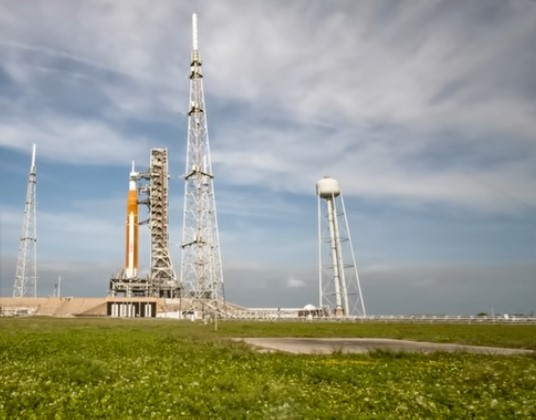 Lansarea rachetei NASA către Lună, amânată din cauza unei noi scurgeri de combustibil