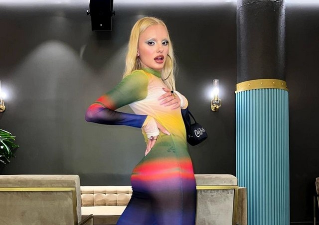 Alexandra Stan, apariție fierbinte, la parada LGBT din Tel Aviv