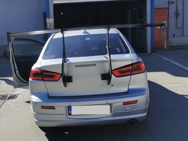 Un șofer din Tulcea a vrut să-și omologheze propria idee de eleron