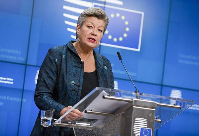 Comisia Europeană a detaliat noile restricţii pentru vizele acordate cetăţenilor ruşi