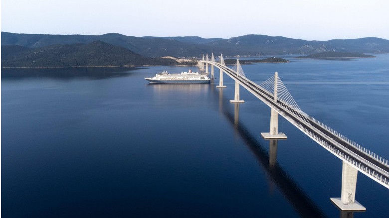 Croaţia inaugurează un pod de importanță crucială spre Dubrovnik, care ocoleşte Bosnia