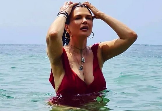 Monica Bârlădeanu face ravagii pe litoral: „Prima vacanță după mulți ani!“