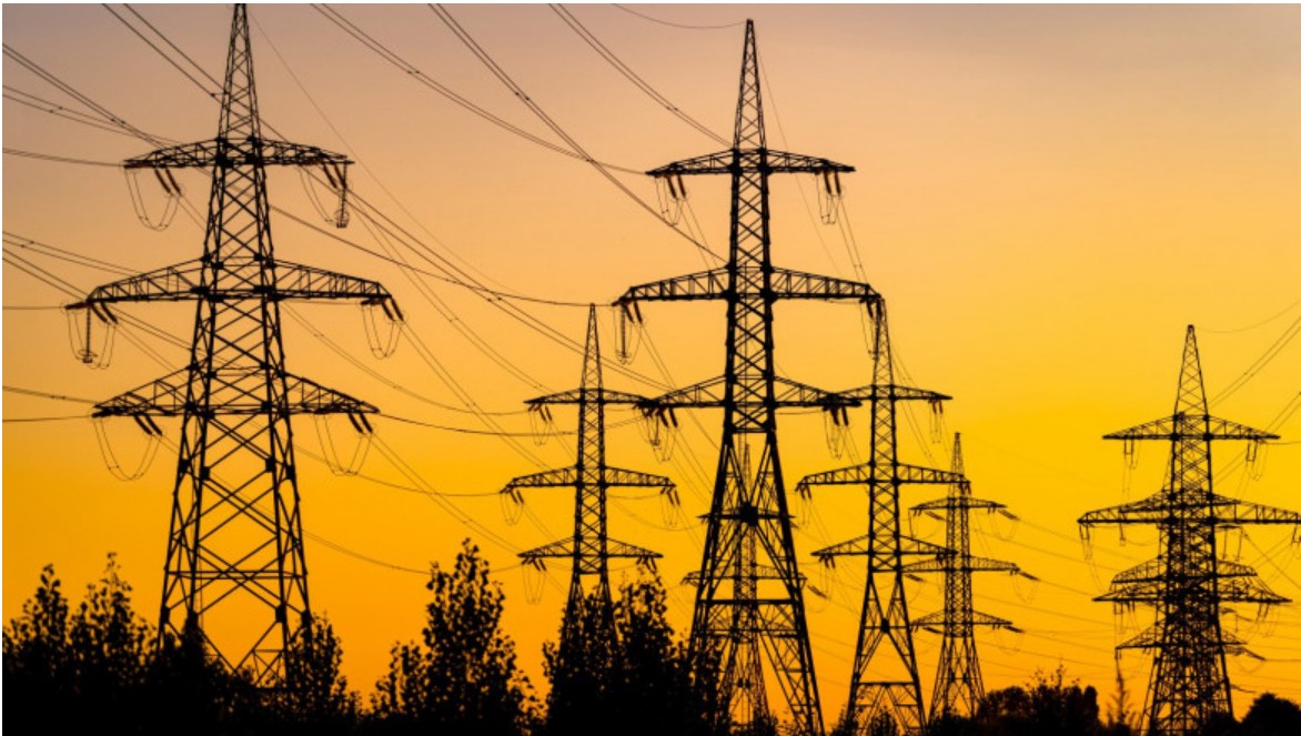 Consumul de energie electrică a fost mai mic în primele 4 luni ale anului în România față de 2021