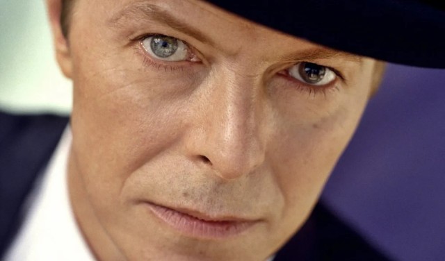 O versiune inedită a melodiei 'Starman' a lui David Bowie a fost lansată la 50 de ani de la apariţia albumului 'Ziggy Stardust'