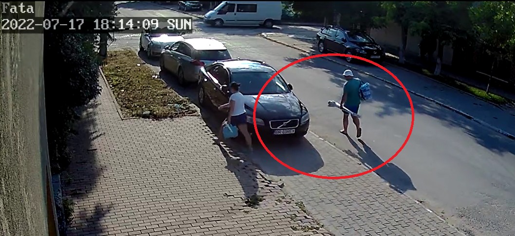 Urinatul la tufiș, sport estival pe litoral! Video