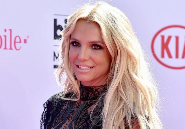 Britney Spears, pozele nud care i-au alarmat pe fani: „Arăți de parcă ai plâns“