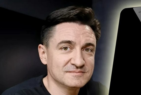 George Buhnici, făcut praf pe social media: „Băiete, mai mergi la psihiatru!“