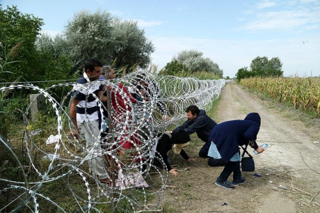 Poliţia bulgară a oprit peste 100 de migranţi care trecuseră frontiera ilegal