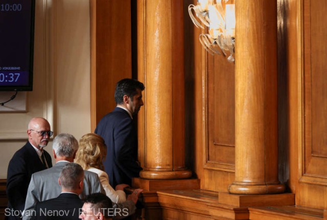 Bulgaria: Guvernul condus de Kiril Petkov, înlăturat printr-o moţiune de cenzură