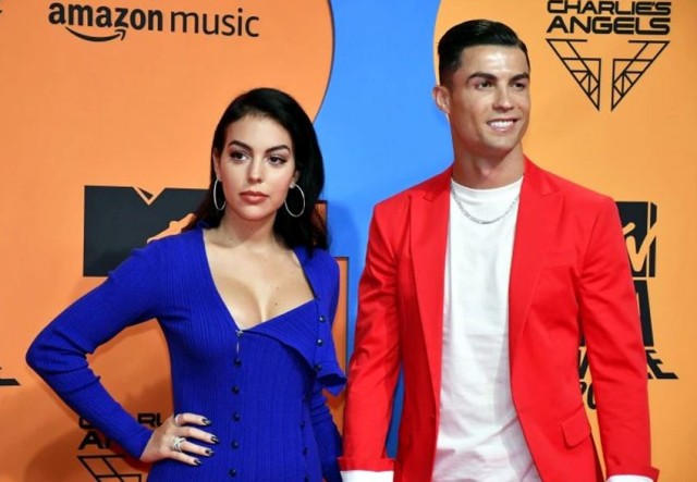 Iubita lui Ronaldo, criticată dur pentru rochia purtată la Sanctuarul din Fatima