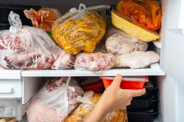 Consumați alimente congelate? Aflați cum vă afectează sănătatea