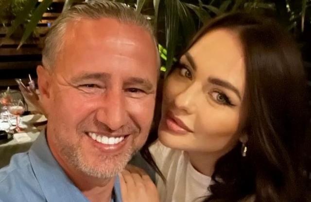 Reghe și Corina Caciuc, în tandrețuri, la piscină. Antrenorul e topit după iubita lui