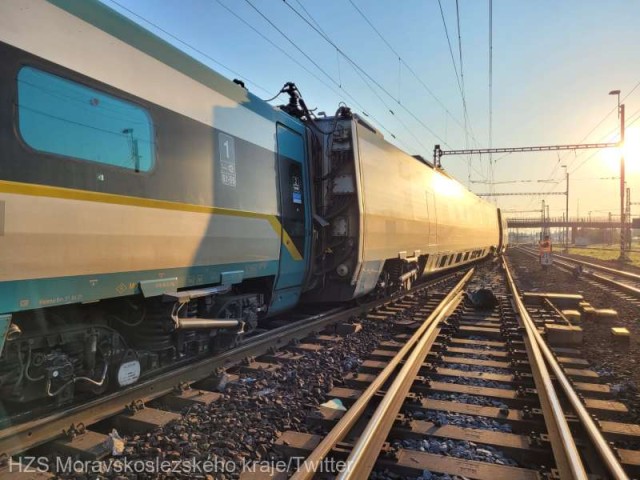 Republica Cehă: Un mort şi cinci răniţi într-un accident de tren