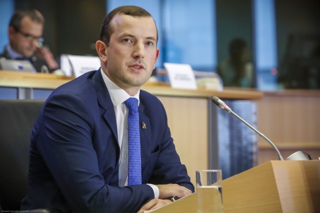 Secetă - Comisia Europeană: Ţările UE trebuie să reutilizeze apele uzate