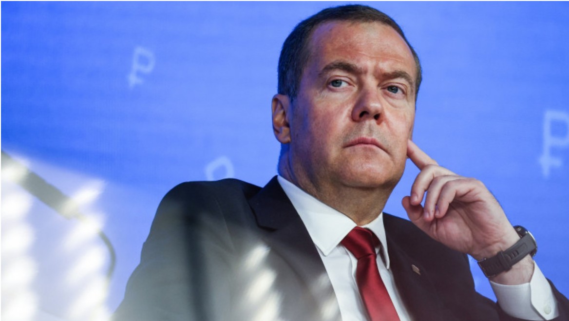 Dimitri Medvedev amenință Ucraina cu apocalipsa