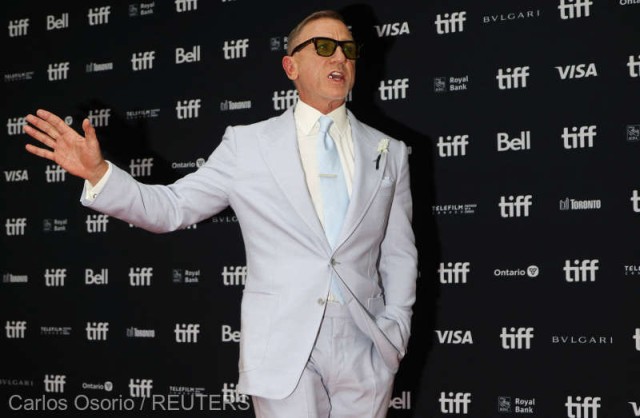 Daniel Craig spune că se simte 'foarte norocos' pentru colaborarea cu regina Elisabeta a II-a