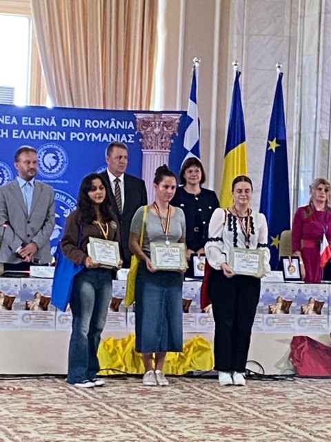 Două fete din Constanța, medaliate la Olimpiada Internaționala a Limbii Elene