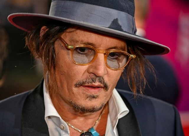 Johnny Depp şi Jeff Beck, acuzaţi de plagiat pentru melodia 'Sad Motherfuckinn' Parade'