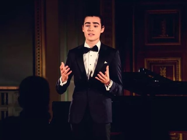 Radu Ștefan, fiul lui Ștefan Bănică Jr., a lansat prima piesă. Cum sună melodia tânărului. Video