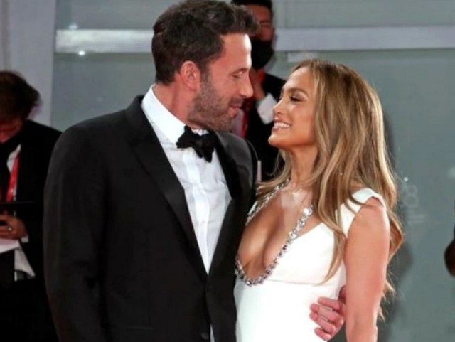 Noi detalii despre nunta secretă a lui Jennifer Lopez! Alegerea rochiei de mireasă are legătură cu Ben Affleck