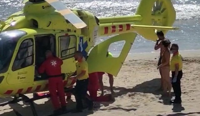 Doi români au murit, iar un altul este în stare critică, după ce s-au înecat pe o plajă din Spania