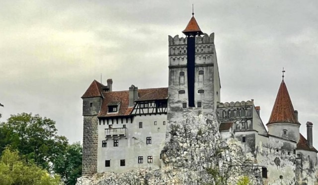 Tragedie la Castelul Bran: un turist italian a murit în vizită la Dracula