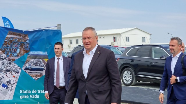 Nicolae Ciucă și Virgil Popescu, prezenți la ceremonia prilejuită de începerea exploatării gazelor naturale