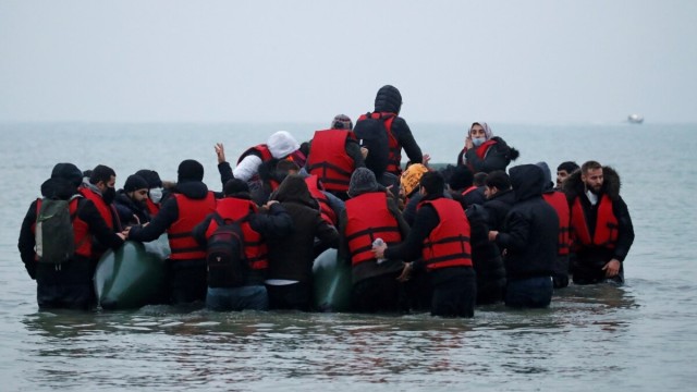 Canalul Mânecii: 184 de migranţi salvaţi în cursul traversării