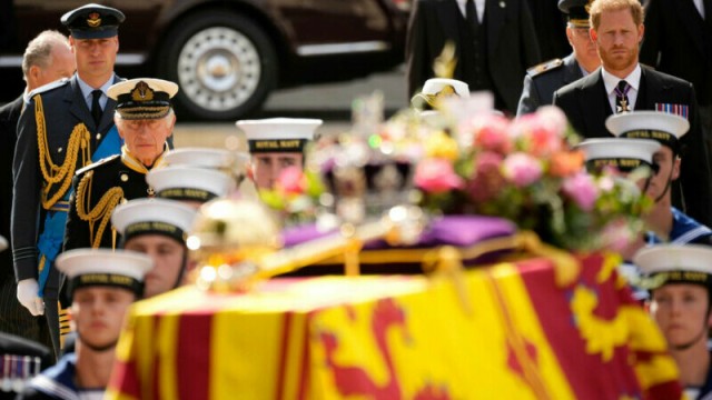 Moartea Reginei costă Marea Britanie 6 miliarde de euro