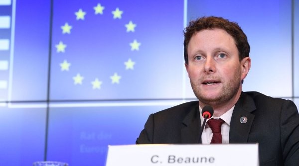 'Consens total' al miniştrilor europeni de externe pentru ca Ucraina să primească statutul de ţară candidată la UE
