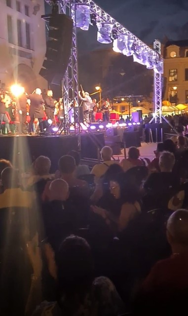 Puhoi de lume în Piața Ovidiu, la concertul lui Alessandro Safina,