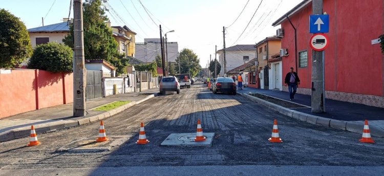 Continuă lucrările la carosabilul de pe străzile Ioan Borcea și Viceamiral Ioan Murgescu