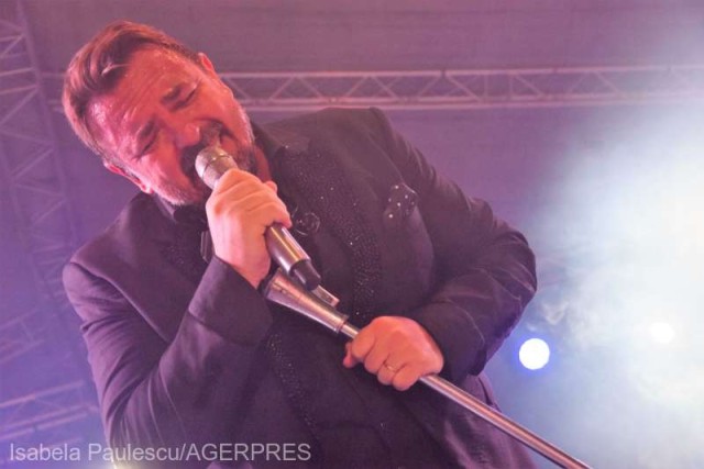 Horia Brenciu îşi doreşte să fie şi actor de teatru: 'Vreau să fiu şi mai bun pentru public'