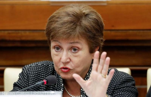 FMI avertizează că perspectivele economice mondiale s-au înrăutăţit