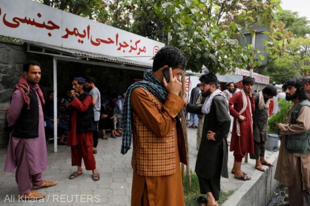 Afganistan: Explozia produsă miercuri la o moschee din Kabul s-a soldat cu 21 de morţi
