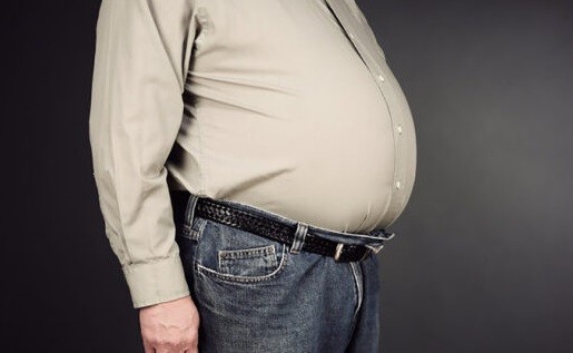 Trei motive pentru care câștigăm mai multă grăsime abdominală pe măsură ce îmbătrânim
