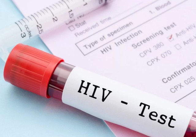 CCR a respins sesizarea Avocatului Poporului pe legea privind măsurile de prevenire a răspândirii SIDA în România