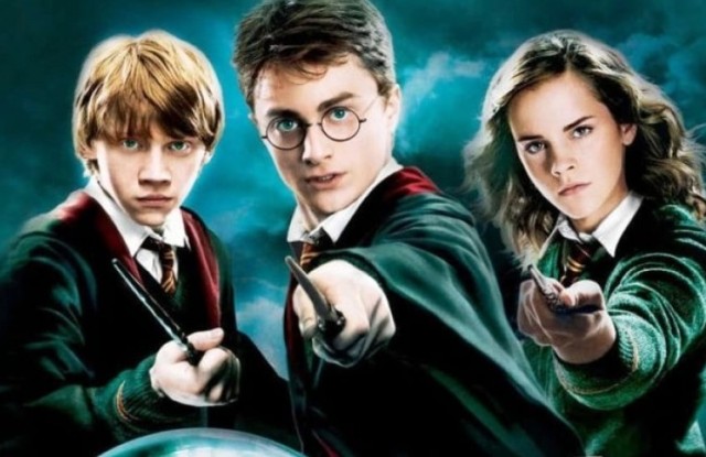 Primul roman din celebra serie literară 'Harry Potter' a împlinit 25 de ani de la publicare