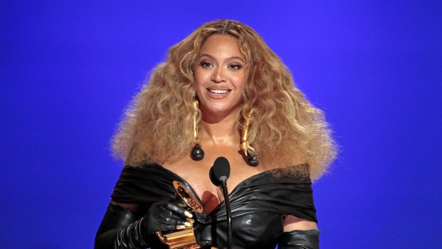 Noul album al lui Beyoncé a apărut pe Twitter cu 48 de ore înainte de lansare