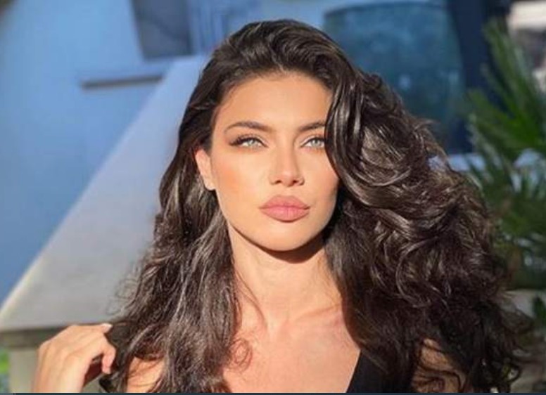 Un nou caz 'Buhnici'? Influencerița Cristina Ich, despre imigranți: 'Mirosul: phai de capul meu.'