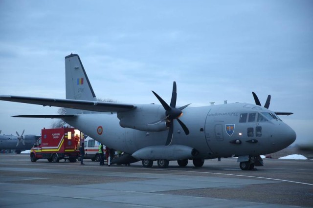 MApN: Nou-născut în stare gravă, transportat în Italia, cu o aeronavă militară