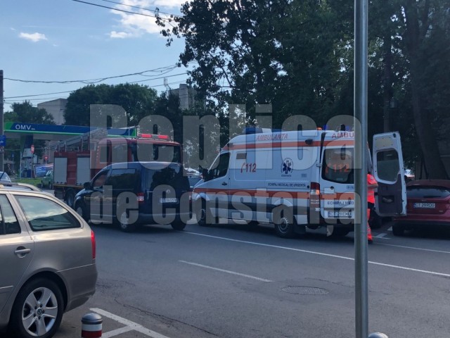 O femeie a vrut să se arunce de la etaj, în zona Far. Video
