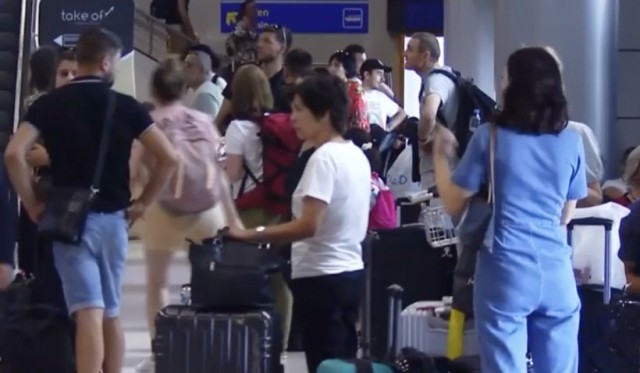 Haos pe Aeroportul Otopeni: Curse anulate, bagaje pierdute, pasageri revoltați