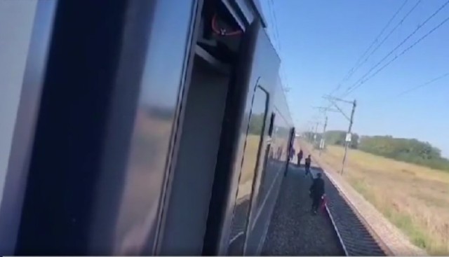Panică într-un tren de călători care a luat foc, pe ruta București-Constanța