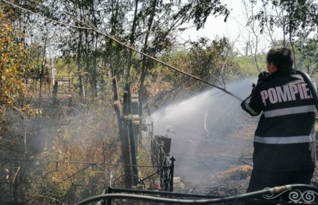 Incendiu în cimitirul din Chirnogeni