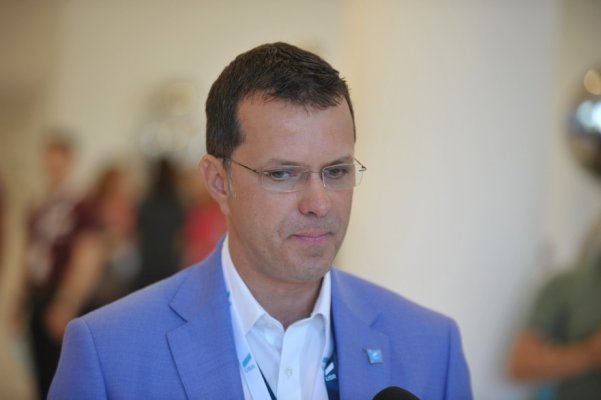 Moşteanu (USR) solicită trimiterea corpului de control al ministrului Educaţiei în cazul profesorului agresor sexual