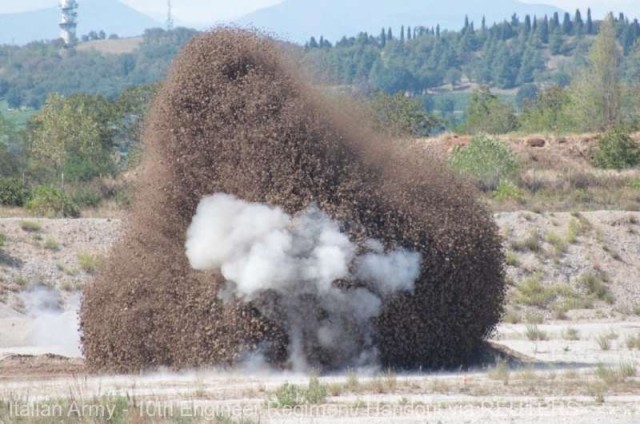 O bombă din Al Doilea Război Mondial, detonată în nordul Italiei