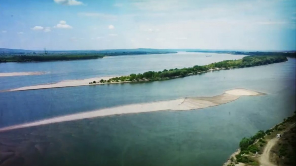 Debitul Dunării va începe să crească săptămâna viitoare, anunță hidrologii