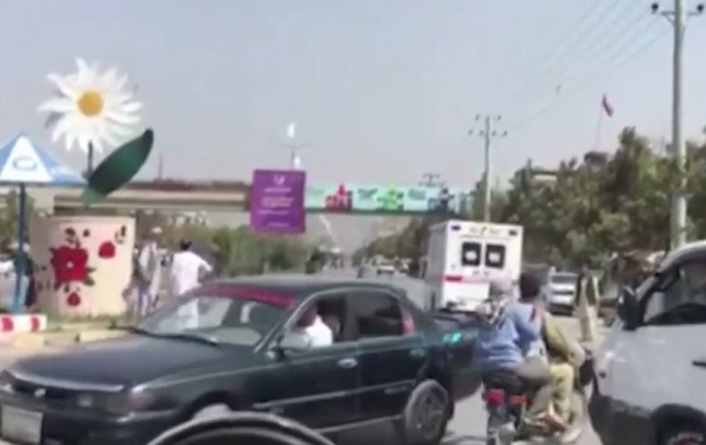 Doi angajaţi ai ambasadei Rusiei, ucişi într-un atac cu bombă la Kabul. Video